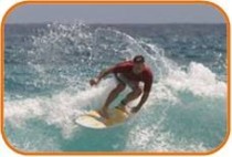 Surfen vor Hawaii